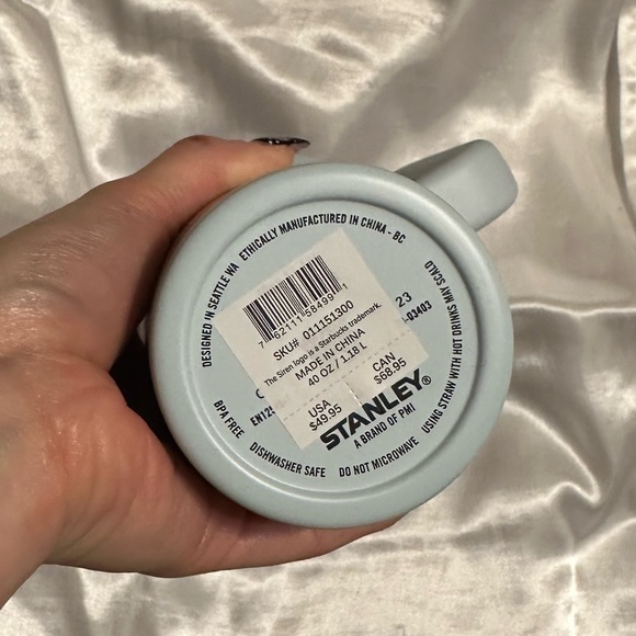 Stanley x Starbucks Spring 2024 blue 40oz cup - Picture 4 of 6